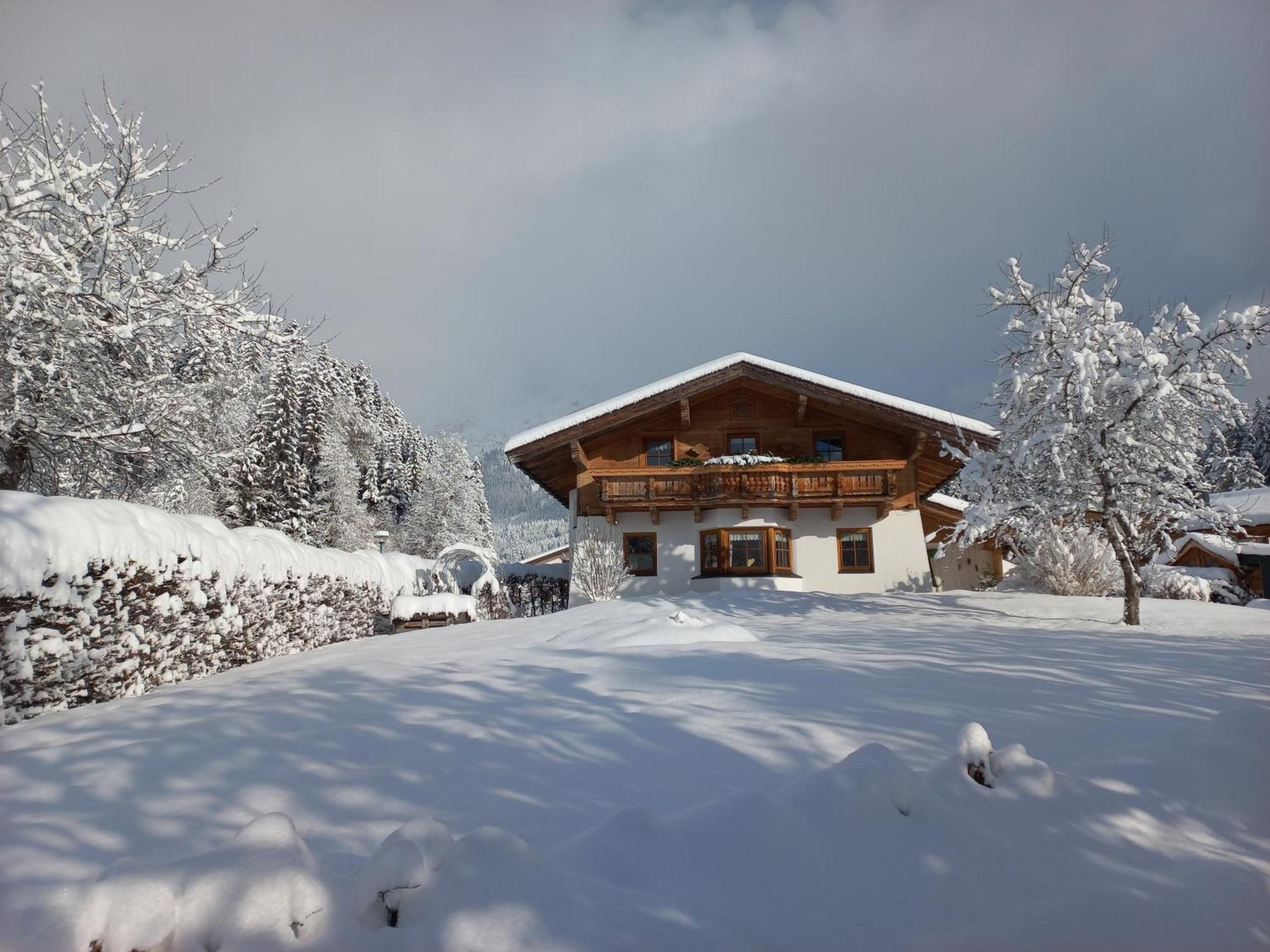 Chalet Gluecklich Sein... Ellmau Bagian luar foto